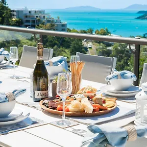  Holiday home Seaview On Airlie
