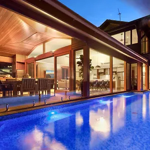  Holiday home 23 The Cove - Whitsunday Waterfront Living