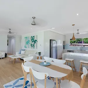  Holiday home Whitsunday Palms By Hamorent